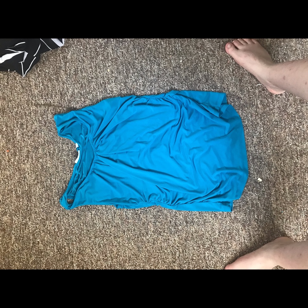 Blue shirt sleeves